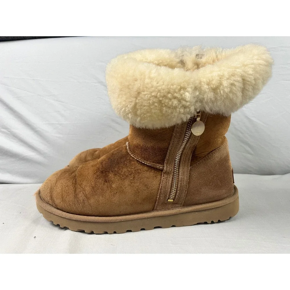 UGG Bailey Short Side Zip Chestnut Suede Sheepskin Boots 1112480 Womens 10